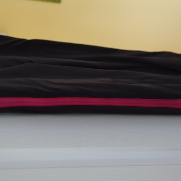 Lululemon leggings - Picture 3 of 5